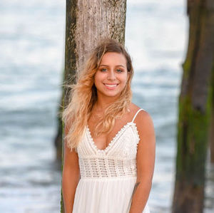 Meet your Posher, Melanie